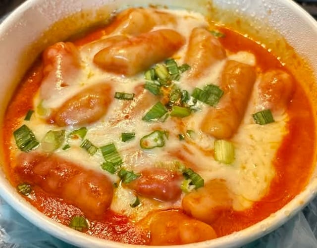 Tteokbokki with Cheese.