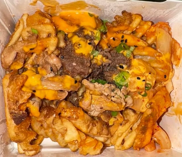 Hot Mess Fries.